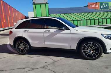 Внедорожник / Кроссовер Mercedes-Benz GLC-Class 2018 в 