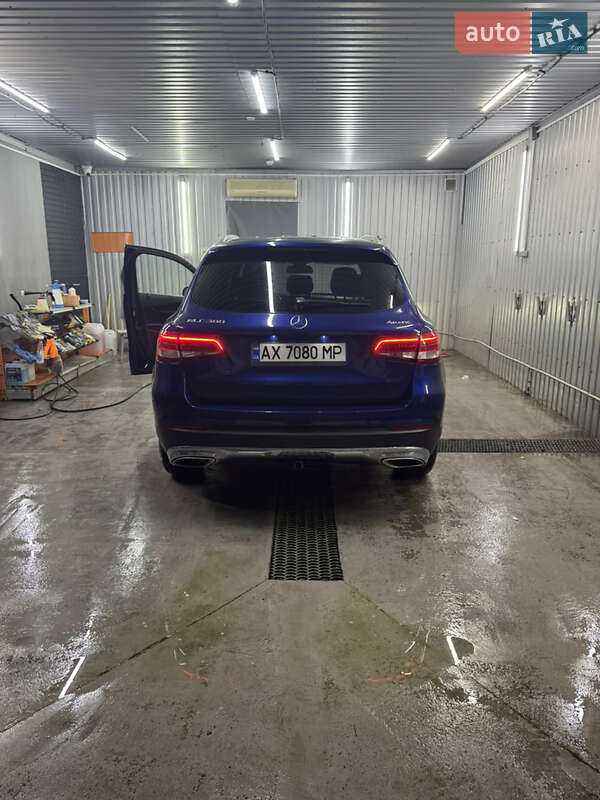 Внедорожник / Кроссовер Mercedes-Benz GLC-Class 2017 в Харькове