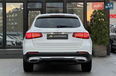 Позашляховик / Кросовер Mercedes-Benz GLC-Class 2017 в 