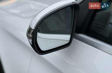 Позашляховик / Кросовер Mercedes-Benz GLC-Class 2017 в 
