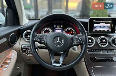 Позашляховик / Кросовер Mercedes-Benz GLC-Class 2017 в 