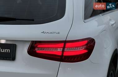 Позашляховик / Кросовер Mercedes-Benz GLC-Class 2017 в 