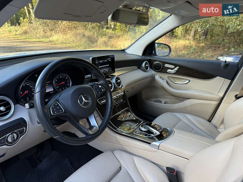 Позашляховик / Кросовер Mercedes-Benz GLC-Class 2016 в Володимирі фото 14 Позашляховик / Кросовер Mercedes-Benz GLC-Class 2016 в Володимирі
