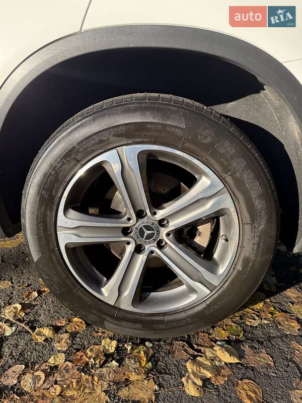 Внедорожник / Кроссовер Mercedes-Benz GLC-Class 2017 в Киеве фото 32 Внедорожник / Кроссовер Mercedes-Benz GLC-Class 2017 в Киеве