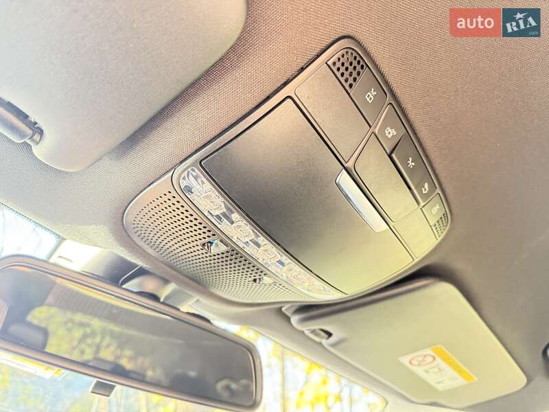 Внедорожник / Кроссовер Mercedes-Benz GLC-Class 2017 в Киеве фото 14 Внедорожник / Кроссовер Mercedes-Benz GLC-Class 2017 в Киеве