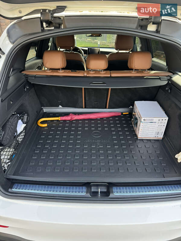 Позашляховик / Кросовер Mercedes-Benz GLC-Class 2018 в Чернівцях фото 34 Позашляховик / Кросовер Mercedes-Benz GLC-Class 2018 в Чернівцях