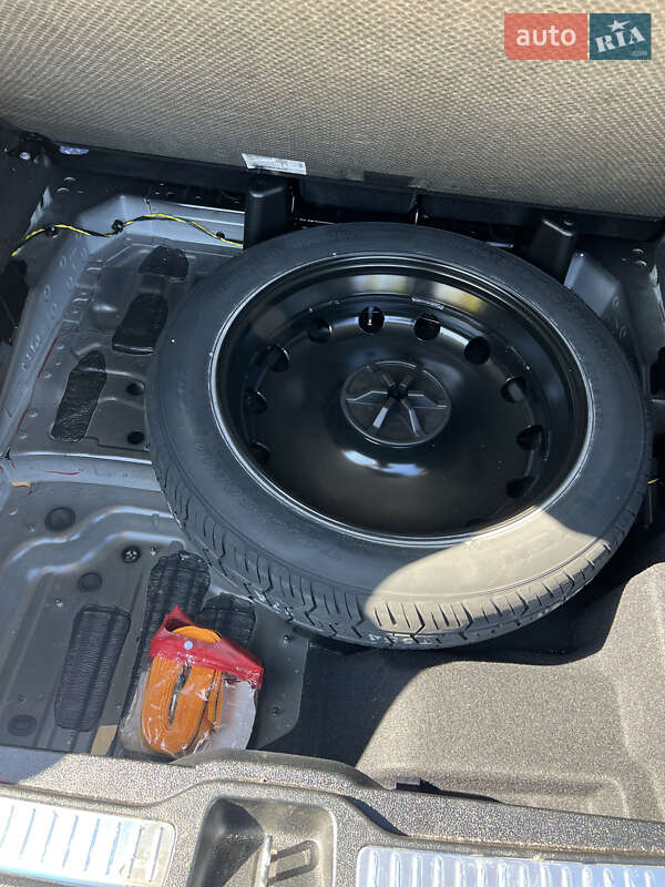 Позашляховик / Кросовер Mercedes-Benz GLC-Class 2020 в Києві фото 8 Позашляховик / Кросовер Mercedes-Benz GLC-Class 2020 в Києві