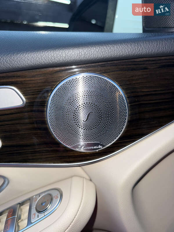 Внедорожник / Кроссовер Mercedes-Benz GLC-Class 2017 в Киеве