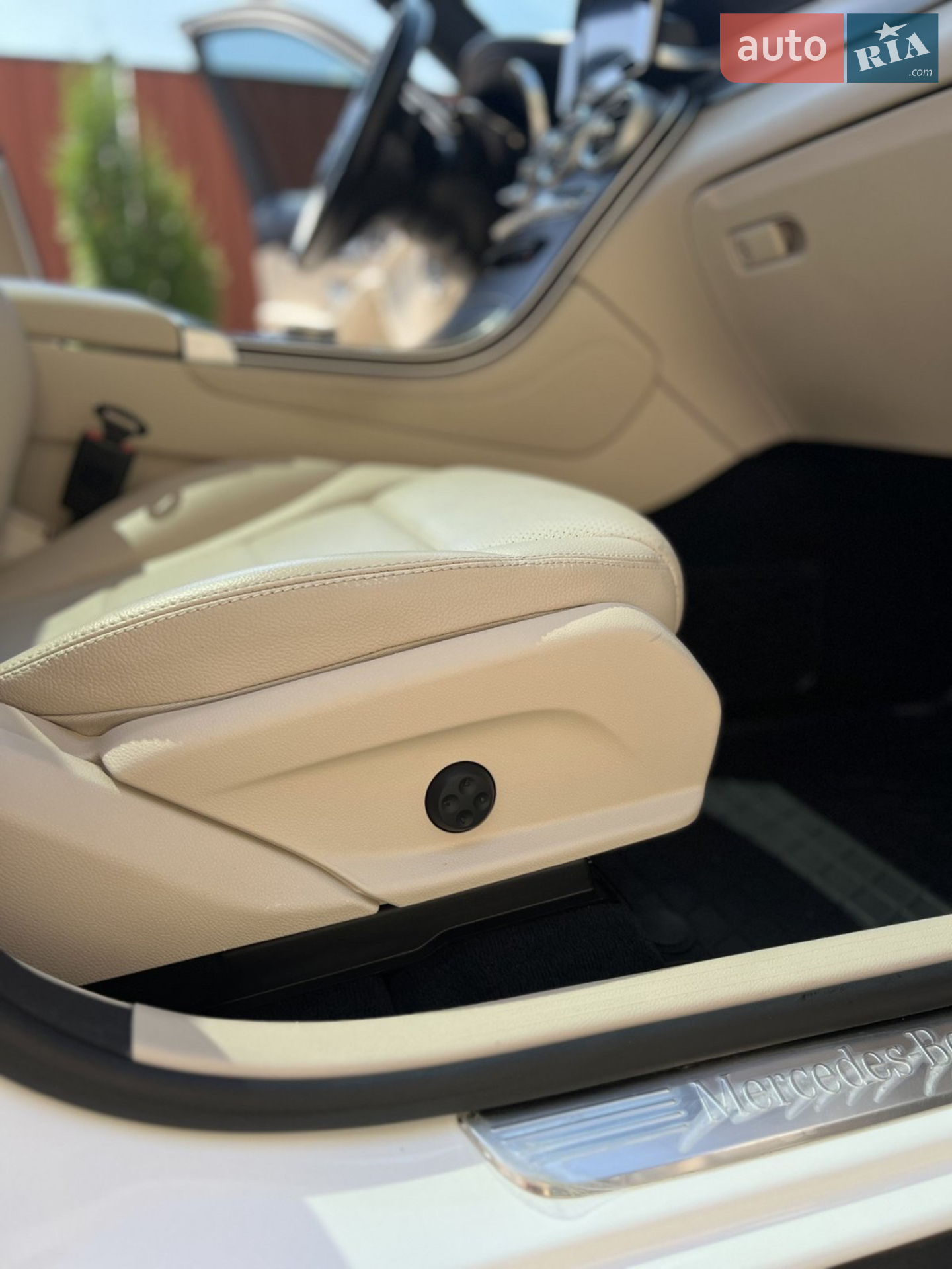 2018 Mercedes-Benz GLC - мініатюра 22