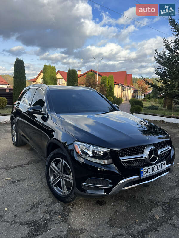 Mercedes-Benz GLC-Class 2017 Mercedes-Benz GLC-Class 2017