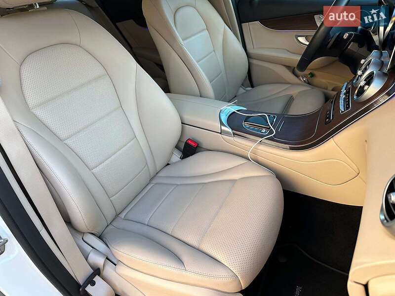 Позашляховик / Кросовер Mercedes-Benz GLC-Class 2021 в Одесі