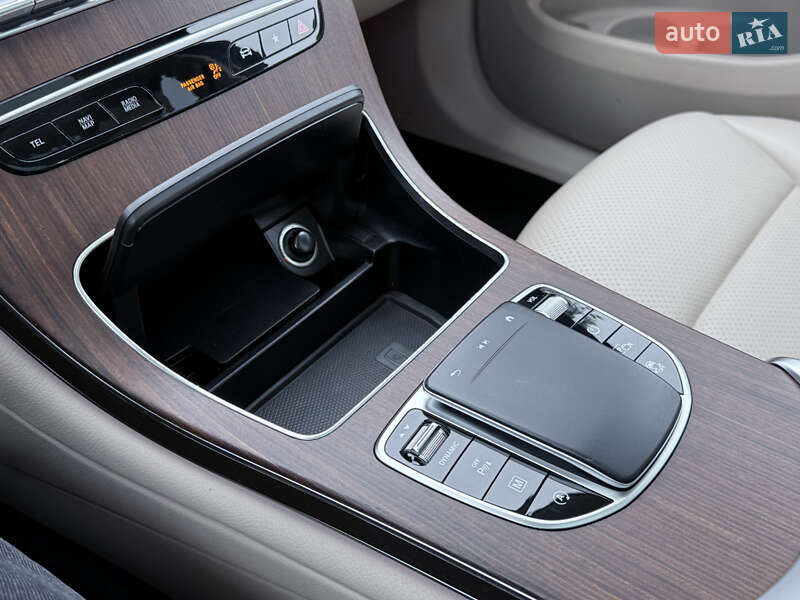 Внедорожник / Кроссовер Mercedes-Benz GLC-Class 2021 в Киеве