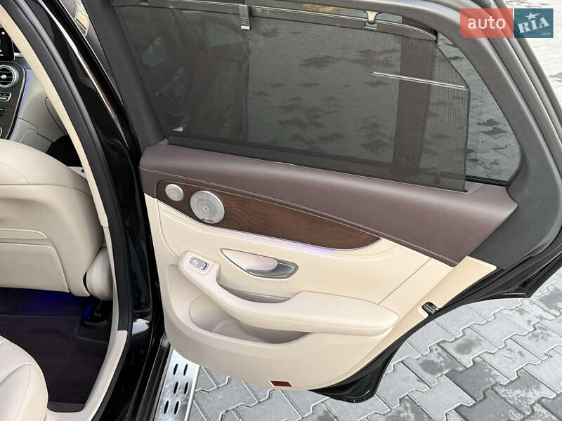 Позашляховик / Кросовер Mercedes-Benz GLC-Class 2021 в Чернівцях