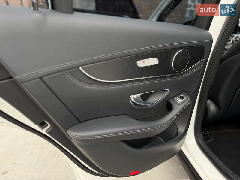 Внедорожник / Кроссовер Mercedes-Benz GLC-Class 2017 в Киеве