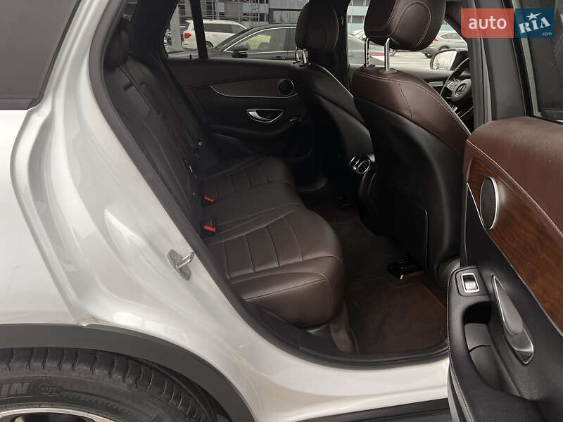 Позашляховик / Кросовер Mercedes-Benz GLC-Class 2017 в Києві фото 26 Позашляховик / Кросовер Mercedes-Benz GLC-Class 2017 в Києві