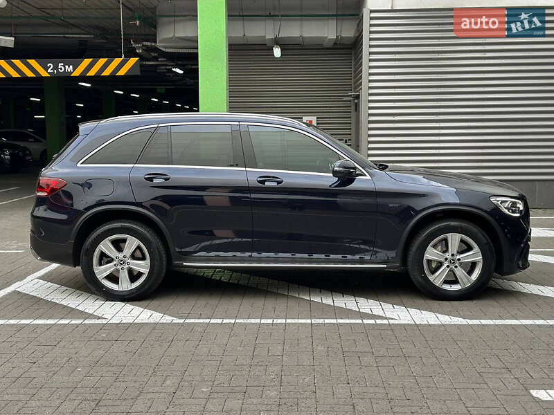 Позашляховик / Кросовер Mercedes-Benz GLC-Class 2021 в Києві