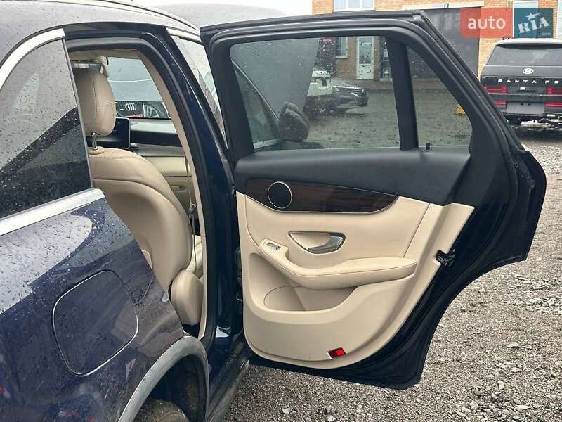 Внедорожник / Кроссовер Mercedes-Benz GLC-Class 2016 в Луцке