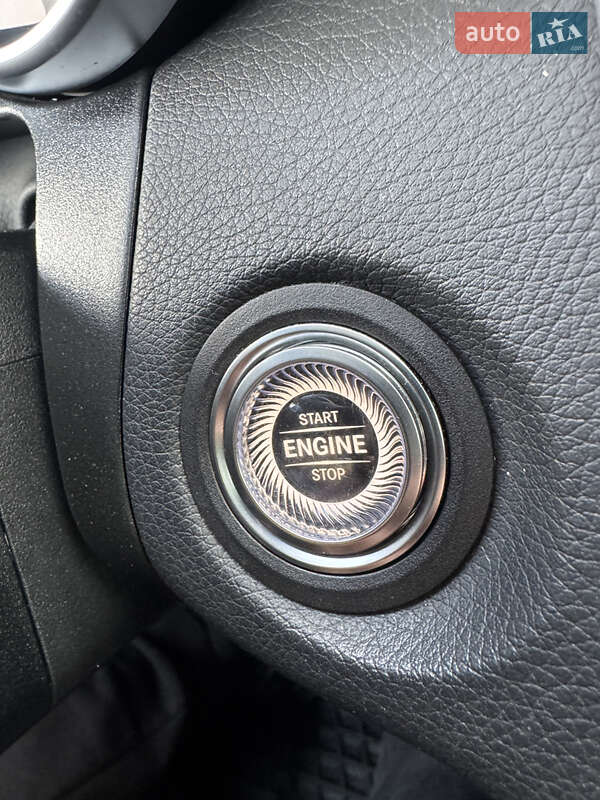 Внедорожник / Кроссовер Mercedes-Benz GLC-Class 2019 в Киеве