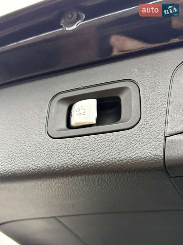 Внедорожник / Кроссовер Mercedes-Benz GLC-Class 2017 в Киеве фото 21 Внедорожник / Кроссовер Mercedes-Benz GLC-Class 2017 в Киеве