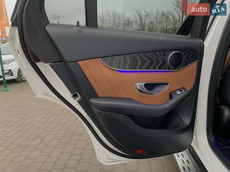 Внедорожник / Кроссовер Mercedes-Benz GLC-Class 2021 в Бердичеве