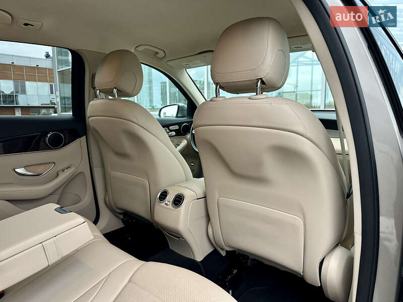 Позашляховик / Кросовер Mercedes-Benz GLC-Class 2020 в Києві