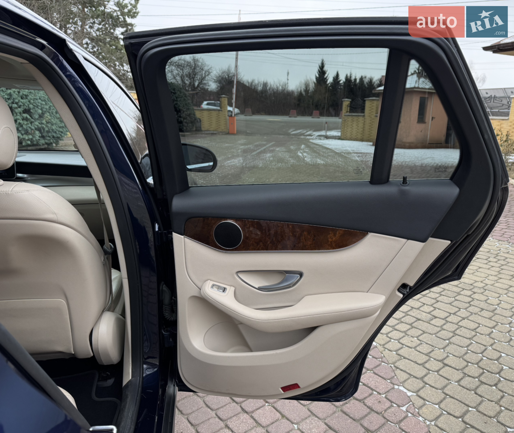 2016 Mercedes-Benz GLC - мініатюра 56