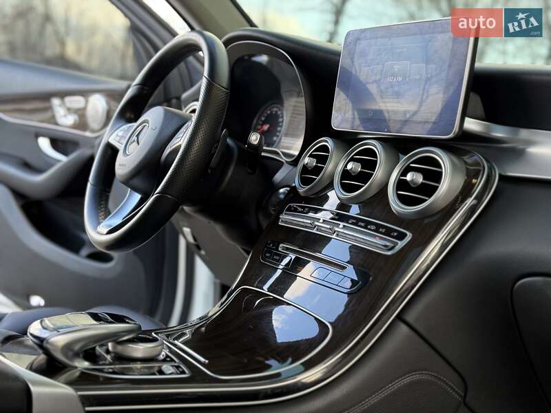 Внедорожник / Кроссовер Mercedes-Benz GLC-Class 2017 в Ивано-Франковске