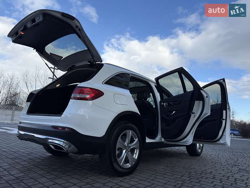 Внедорожник / Кроссовер Mercedes-Benz GLC-Class 2017 в Ивано-Франковске