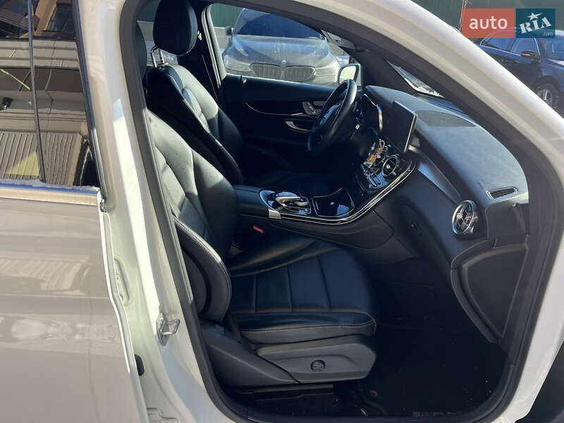 Позашляховик / Кросовер Mercedes-Benz GLC-Class 2017 в Києві фото 18 Позашляховик / Кросовер Mercedes-Benz GLC-Class 2017 в Києві