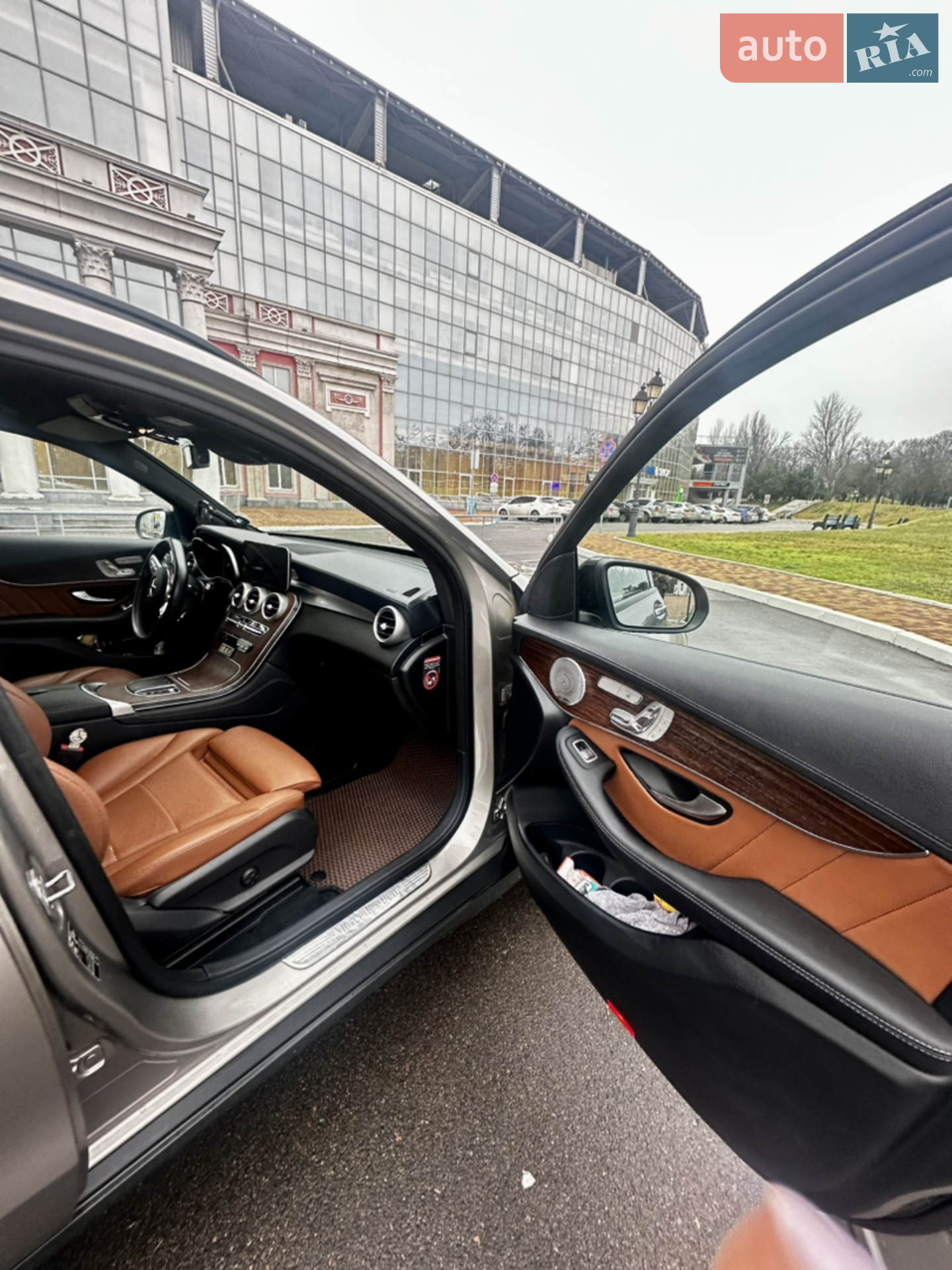 Mercedes-Benz GLC Class 2020 VIN W1N2539191F804228 фото оголошення 12 з 18