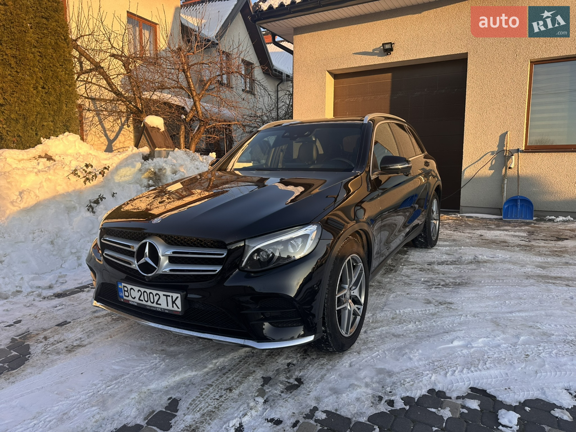 2016 Mercedes-Benz GLC - мініатюра 2