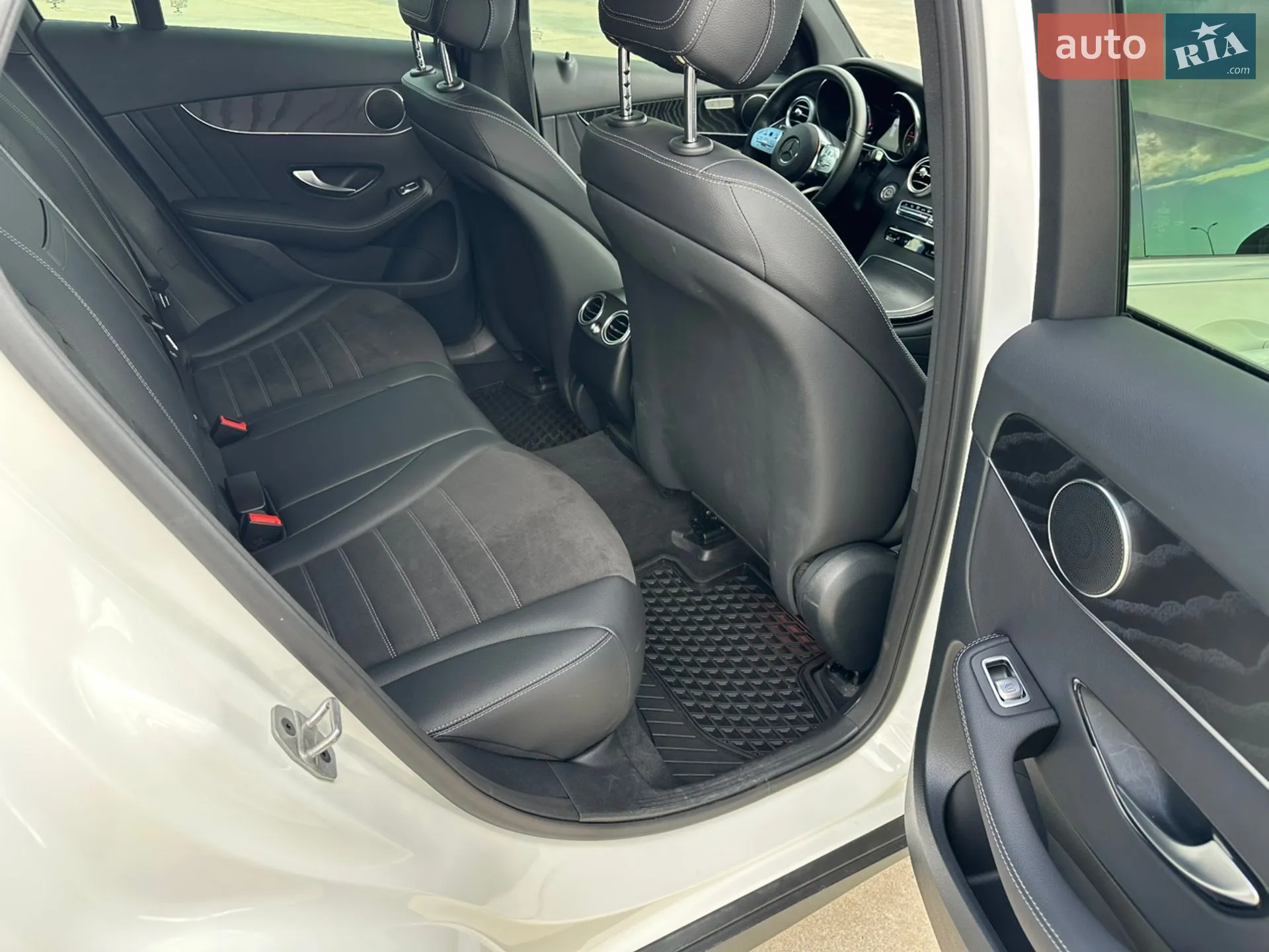 2021 Mercedes-Benz GLC - мініатюра 21