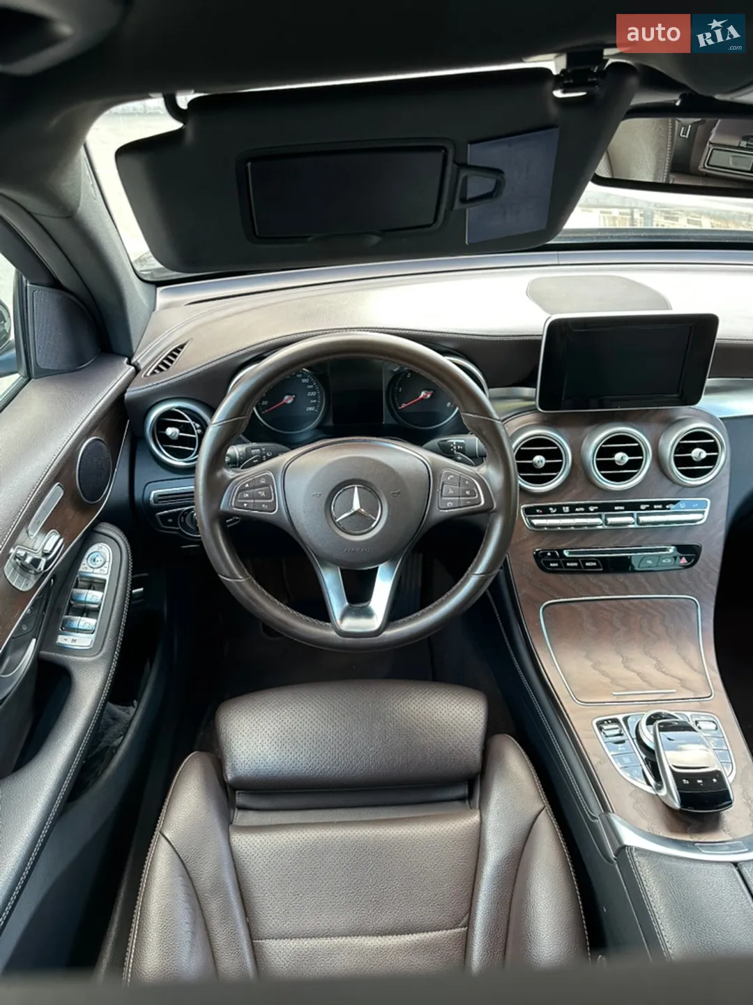 2018 Mercedes-Benz GLC - мініатюра 36
