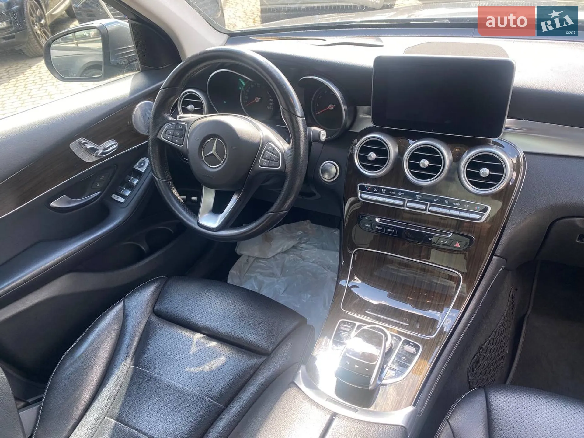 2018 Mercedes-Benz GLC - мініатюра 11