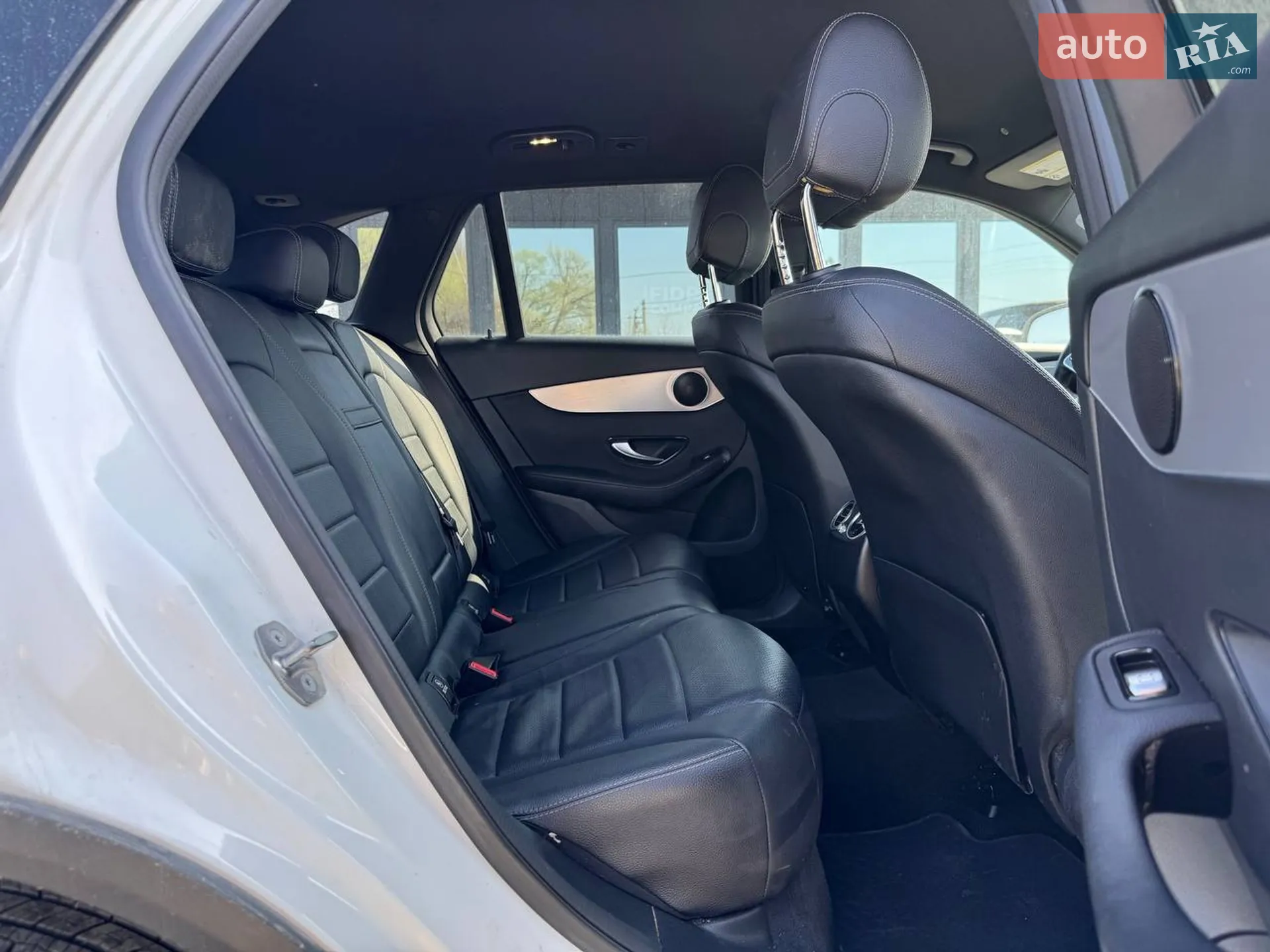 2020 Mercedes-Benz GLC - мініатюра 25