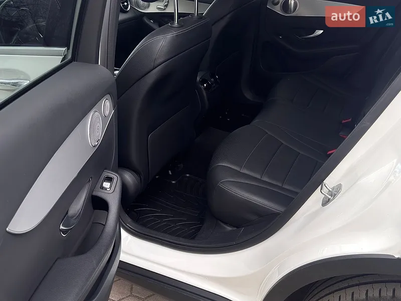 Mercedes-Benz GLC-Class 2019 VIN WDC0G4KB2KF643350 фото оголошення 24 з 79