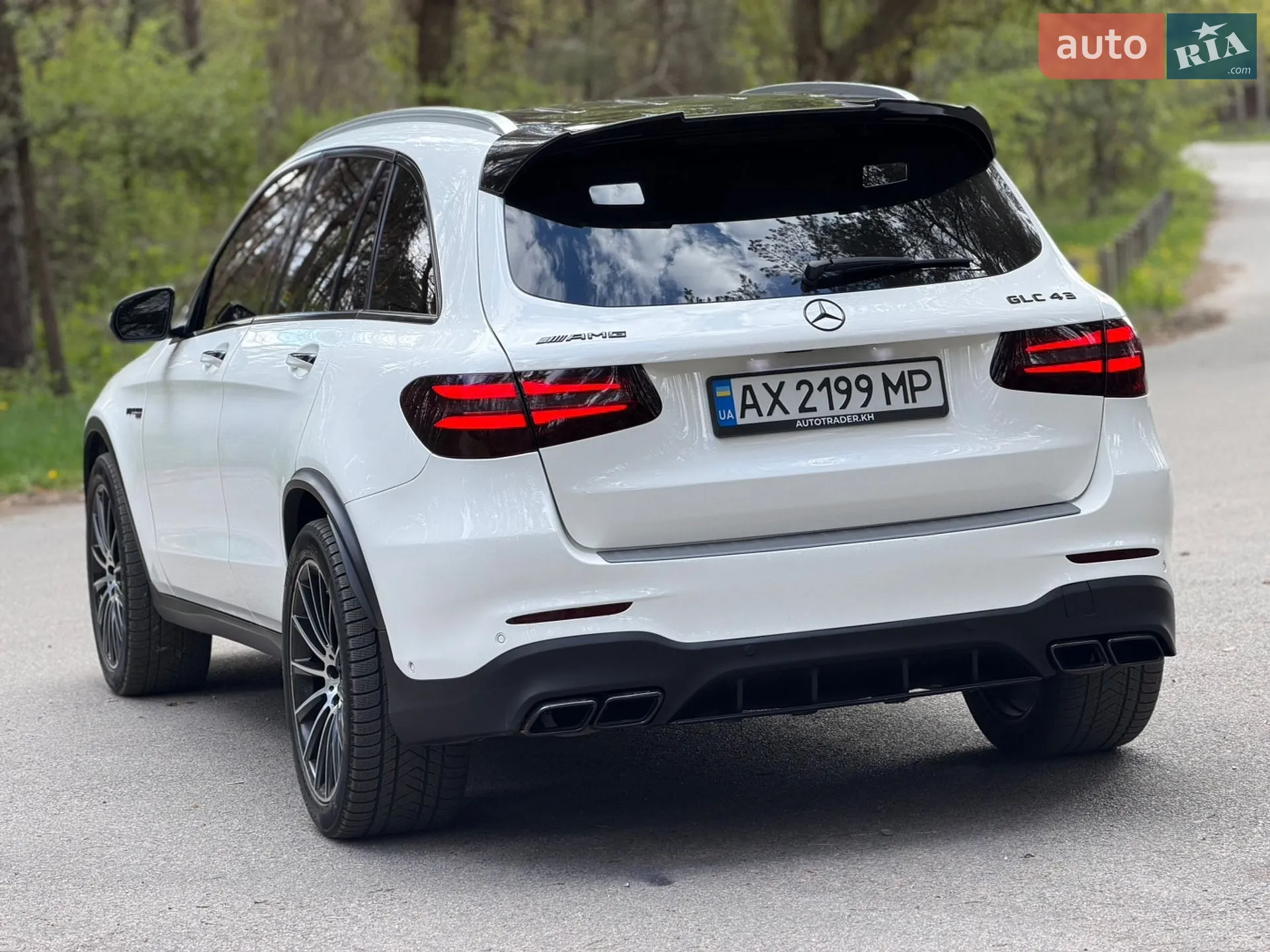 2017 Mercedes-Benz GLC - мініатюра 16