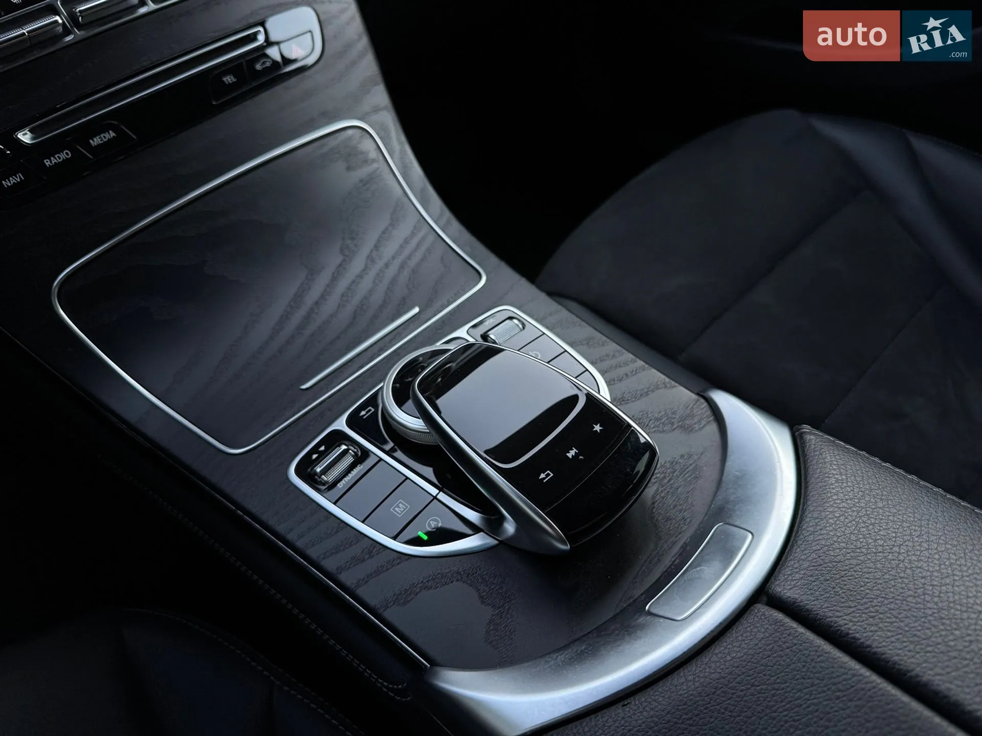 2019 Mercedes-Benz GLC - мініатюра 29