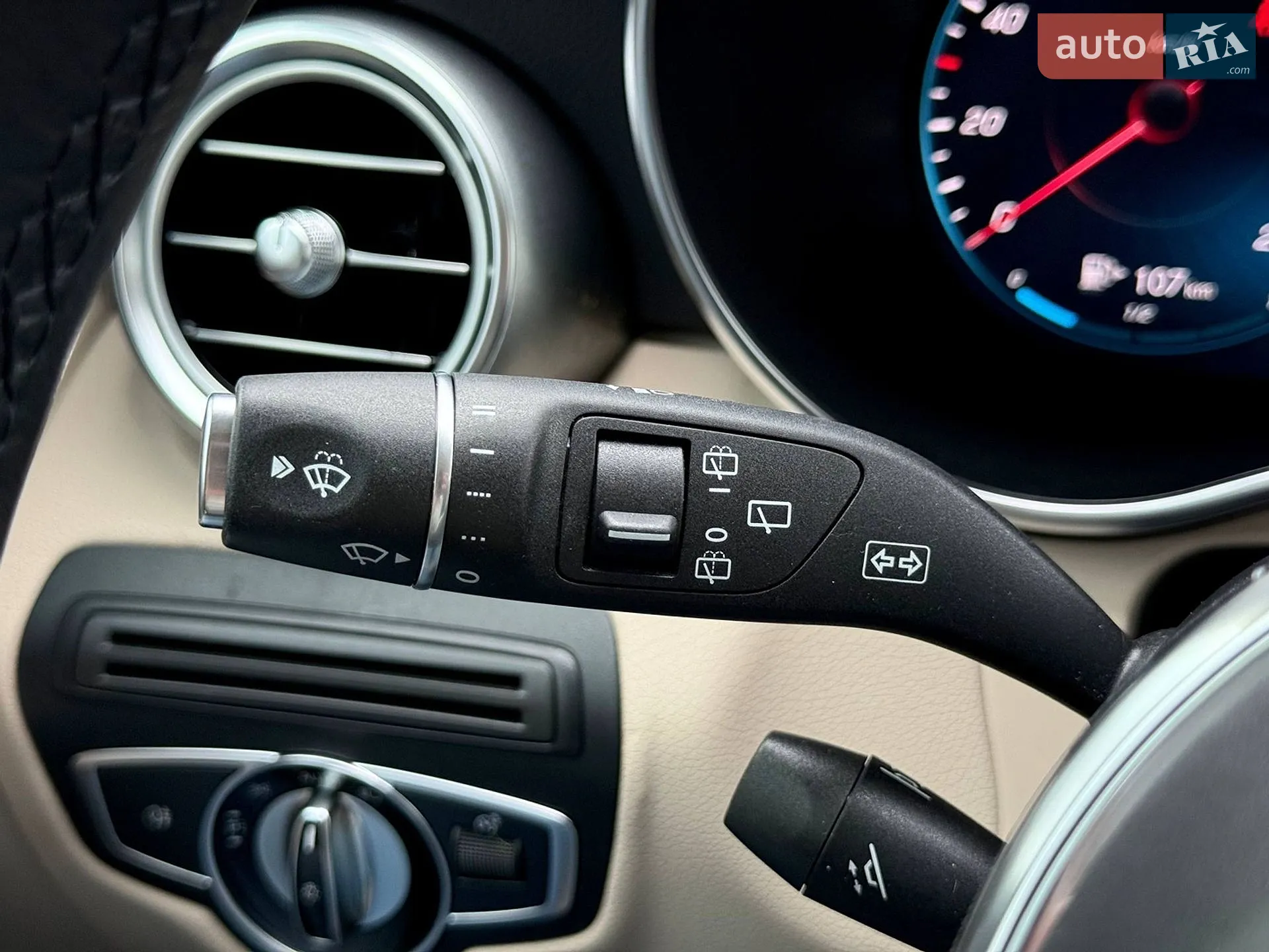 2022 Mercedes-Benz GLC - мініатюра 88