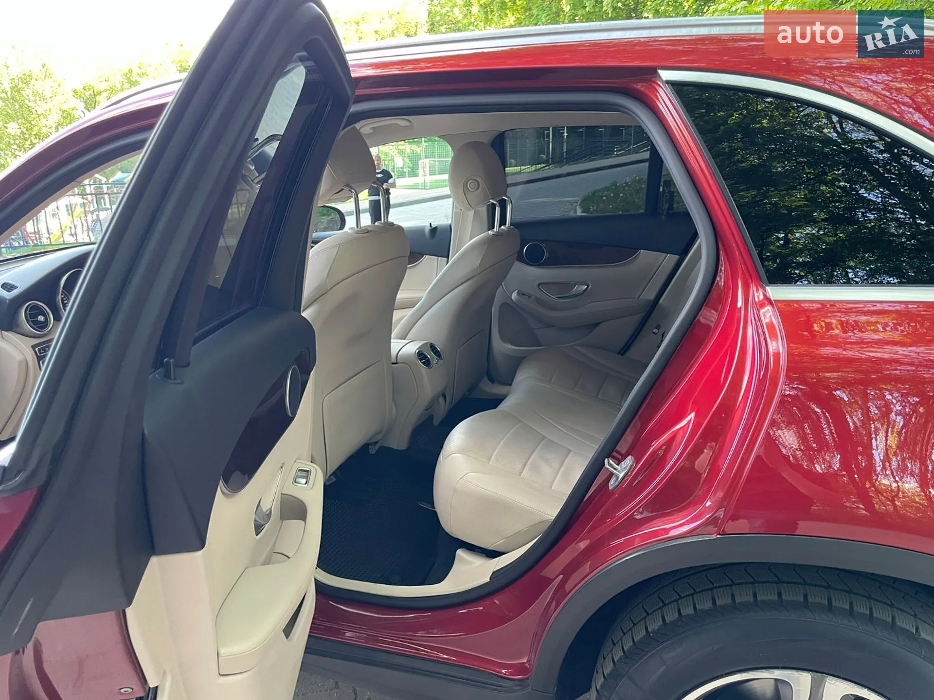 2018 Mercedes-Benz GLC - мініатюра 10