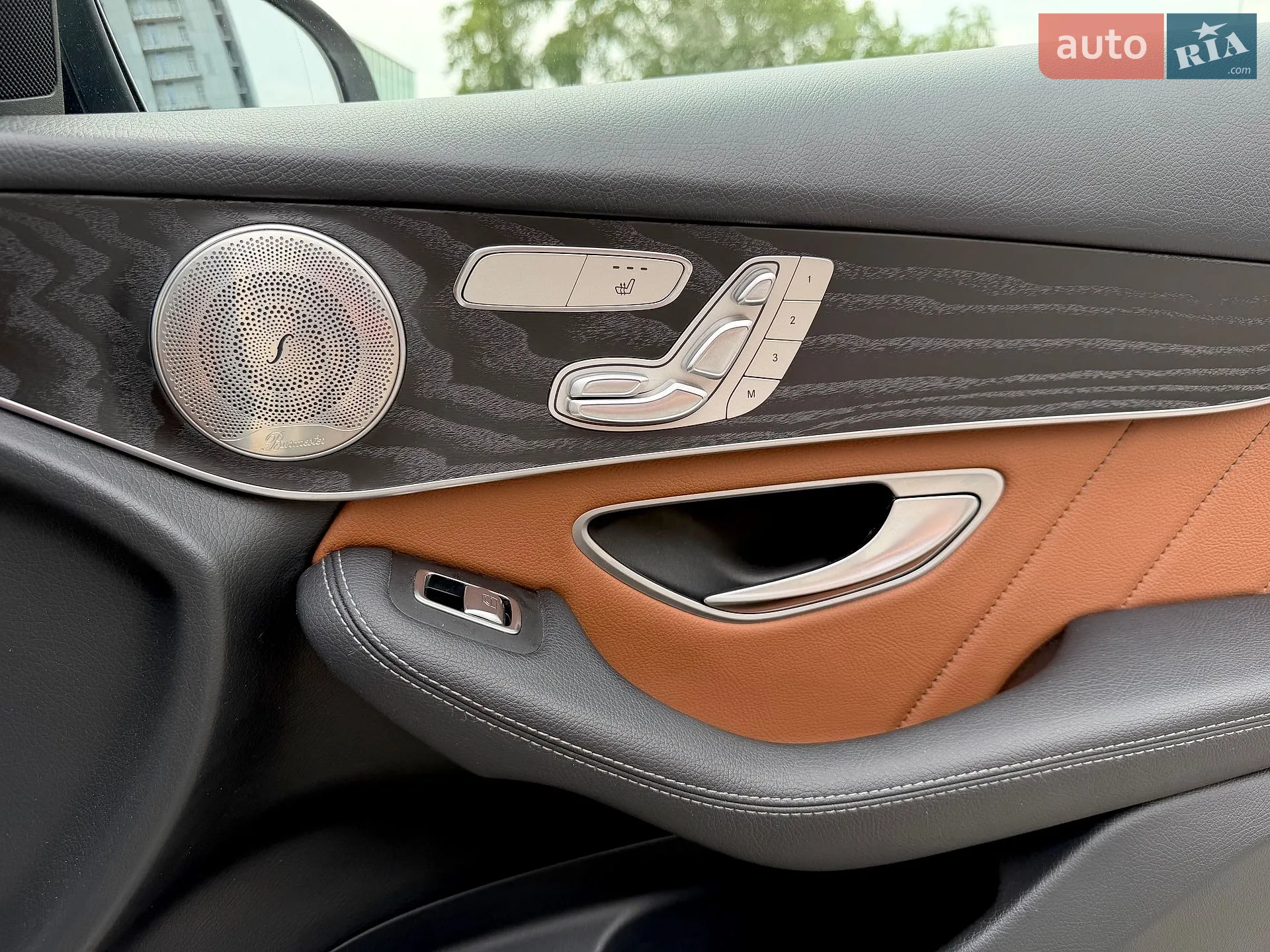 2020 Mercedes-Benz GLC - мініатюра 33