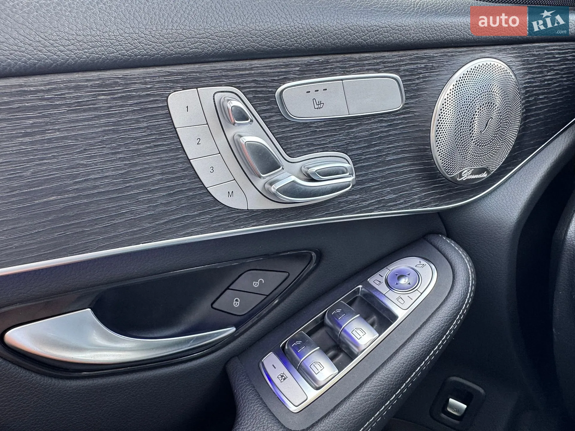 2021 Mercedes-Benz GLC - мініатюра 2