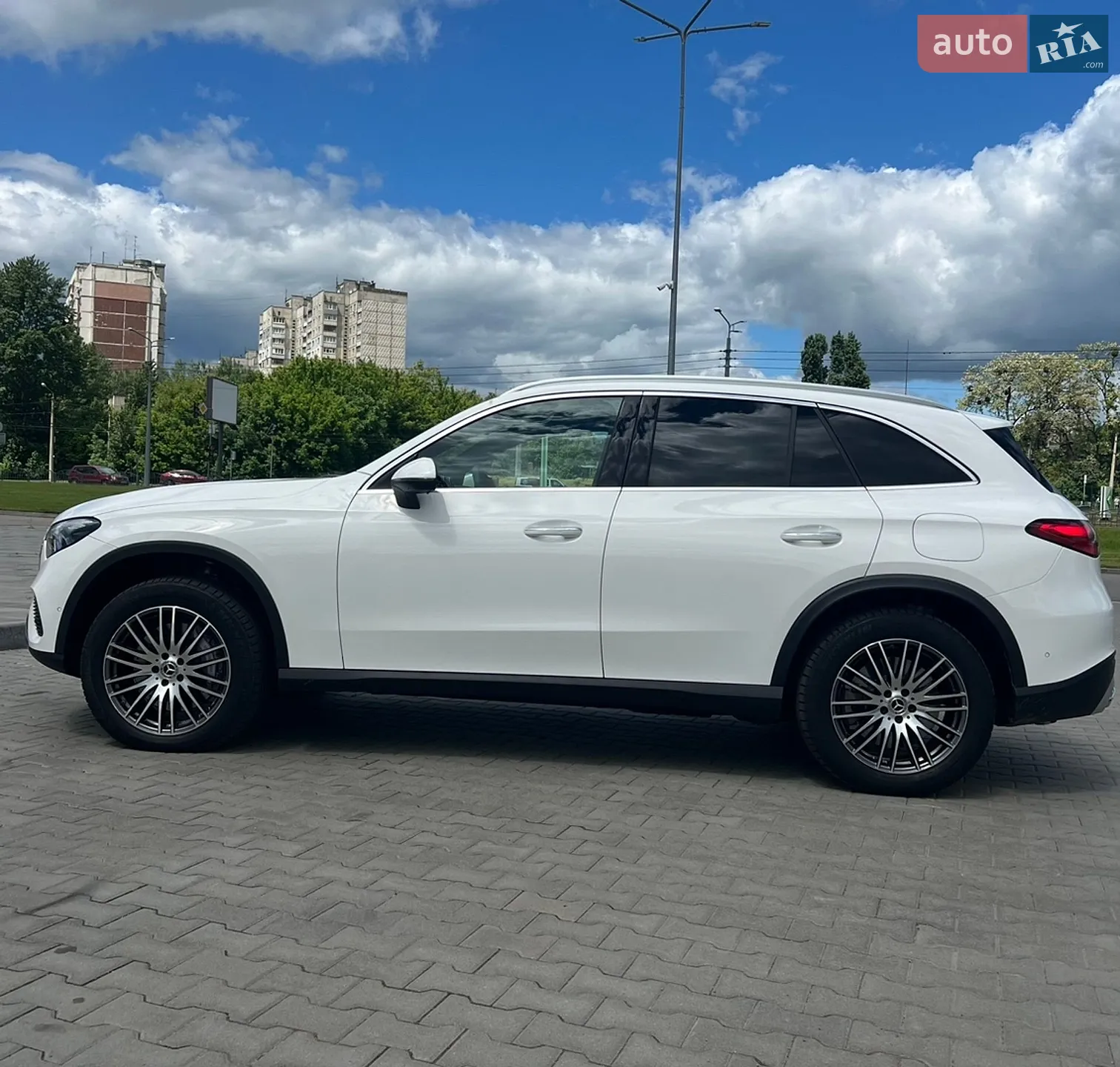 2024 Mercedes-Benz GLC - мініатюра 8