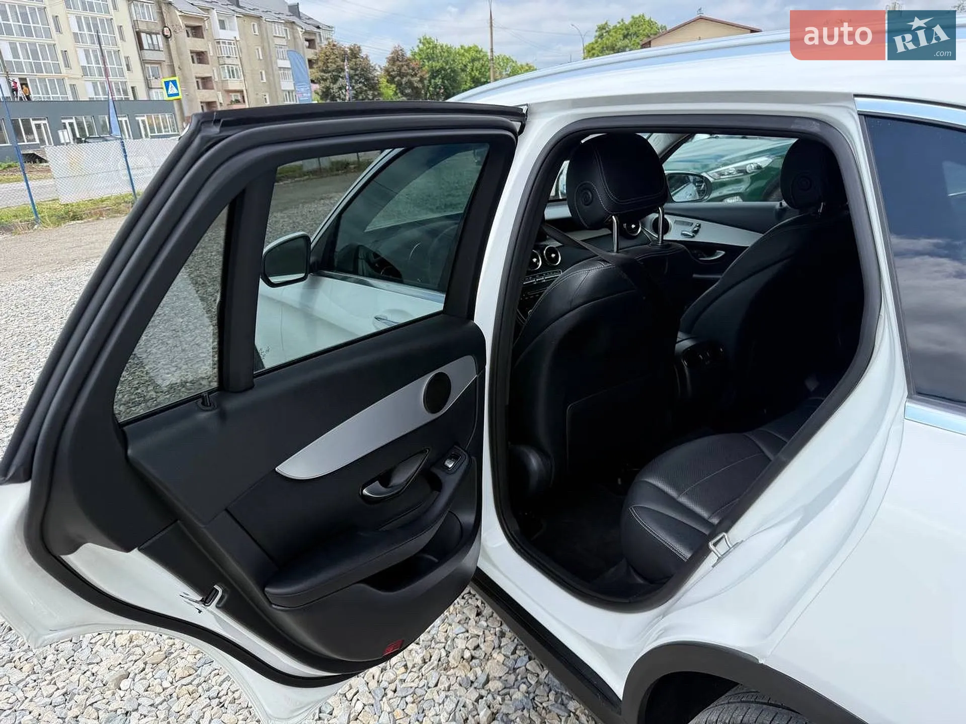 2018 Mercedes-Benz GLC - мініатюра 25