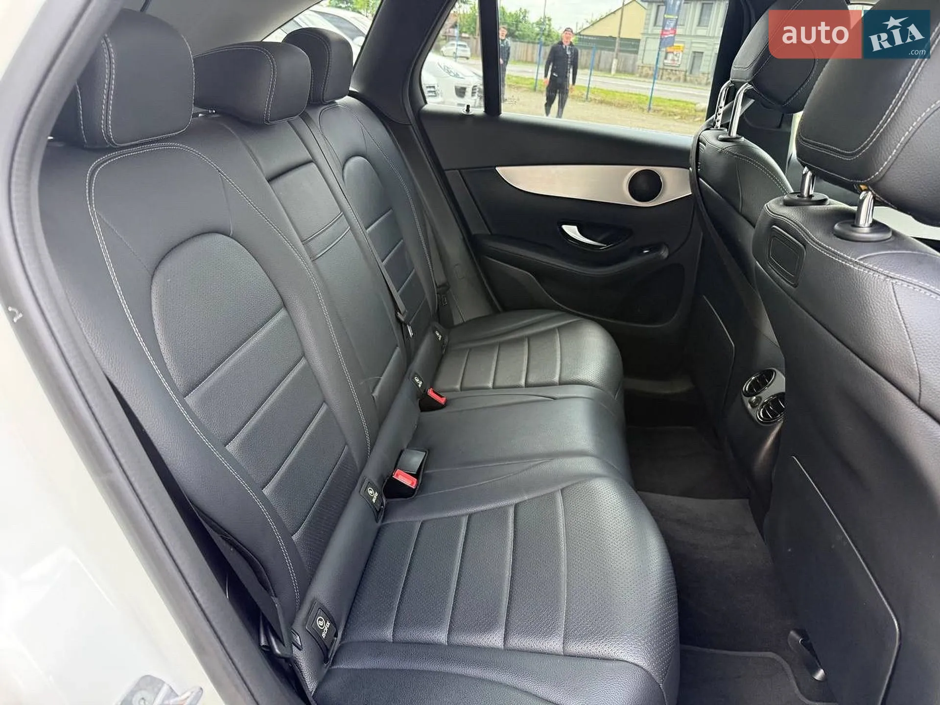 2018 Mercedes-Benz GLC - мініатюра 30