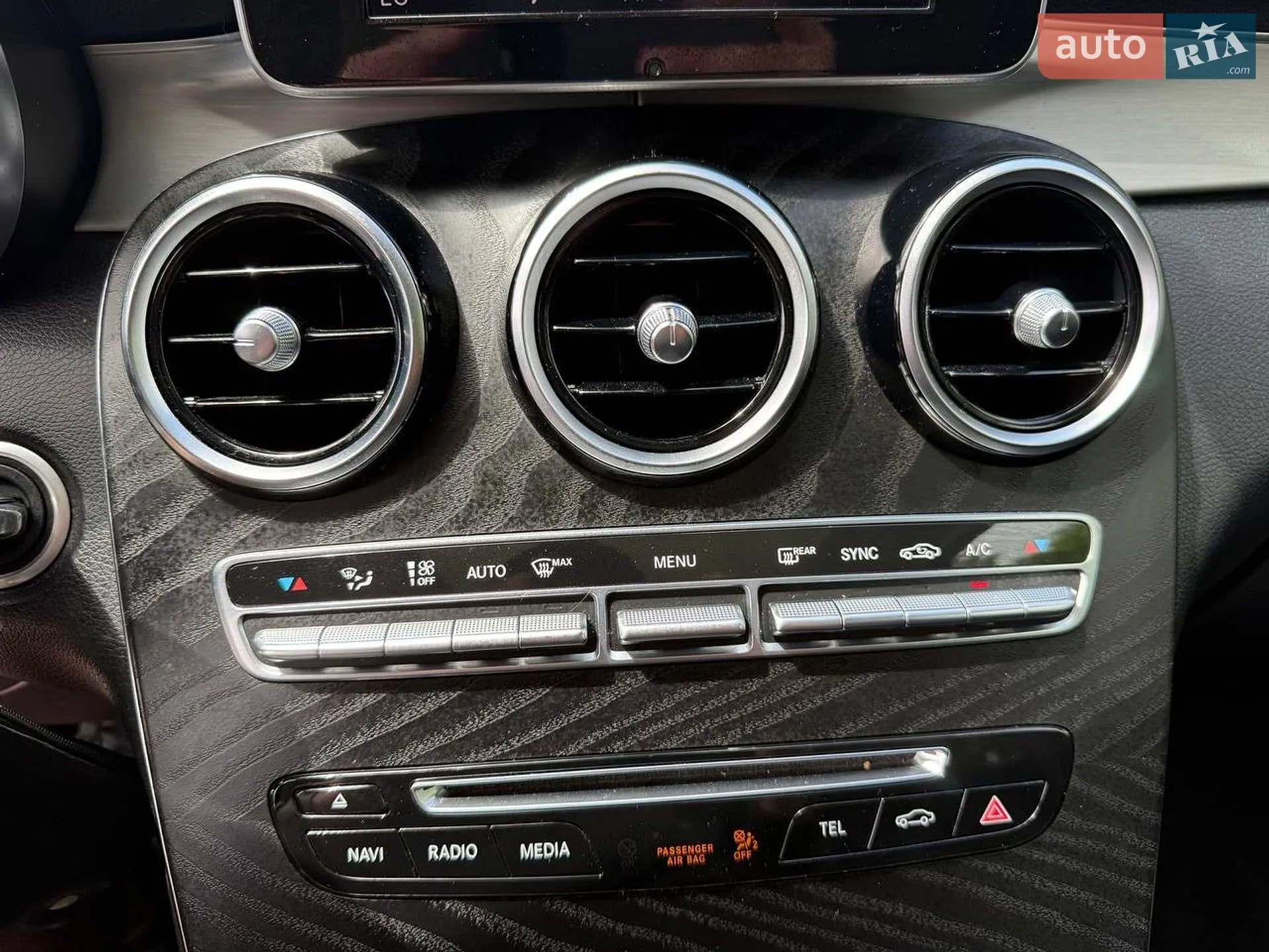 2018 Mercedes-Benz GLC - мініатюра 42