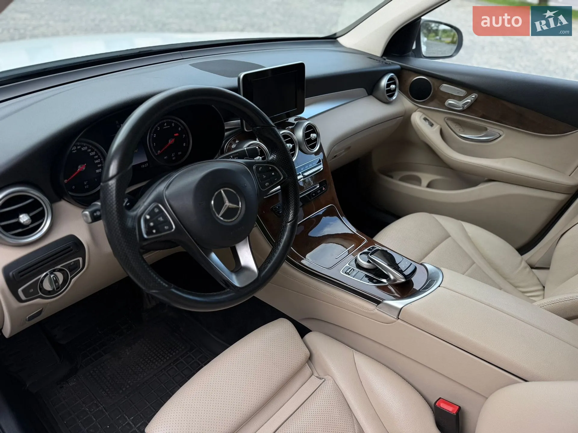 2015 Mercedes-Benz GLC - мініатюра 28