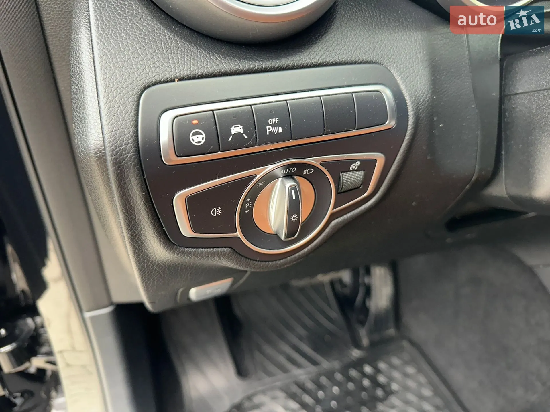 2017 Mercedes-Benz GLC - мініатюра 37