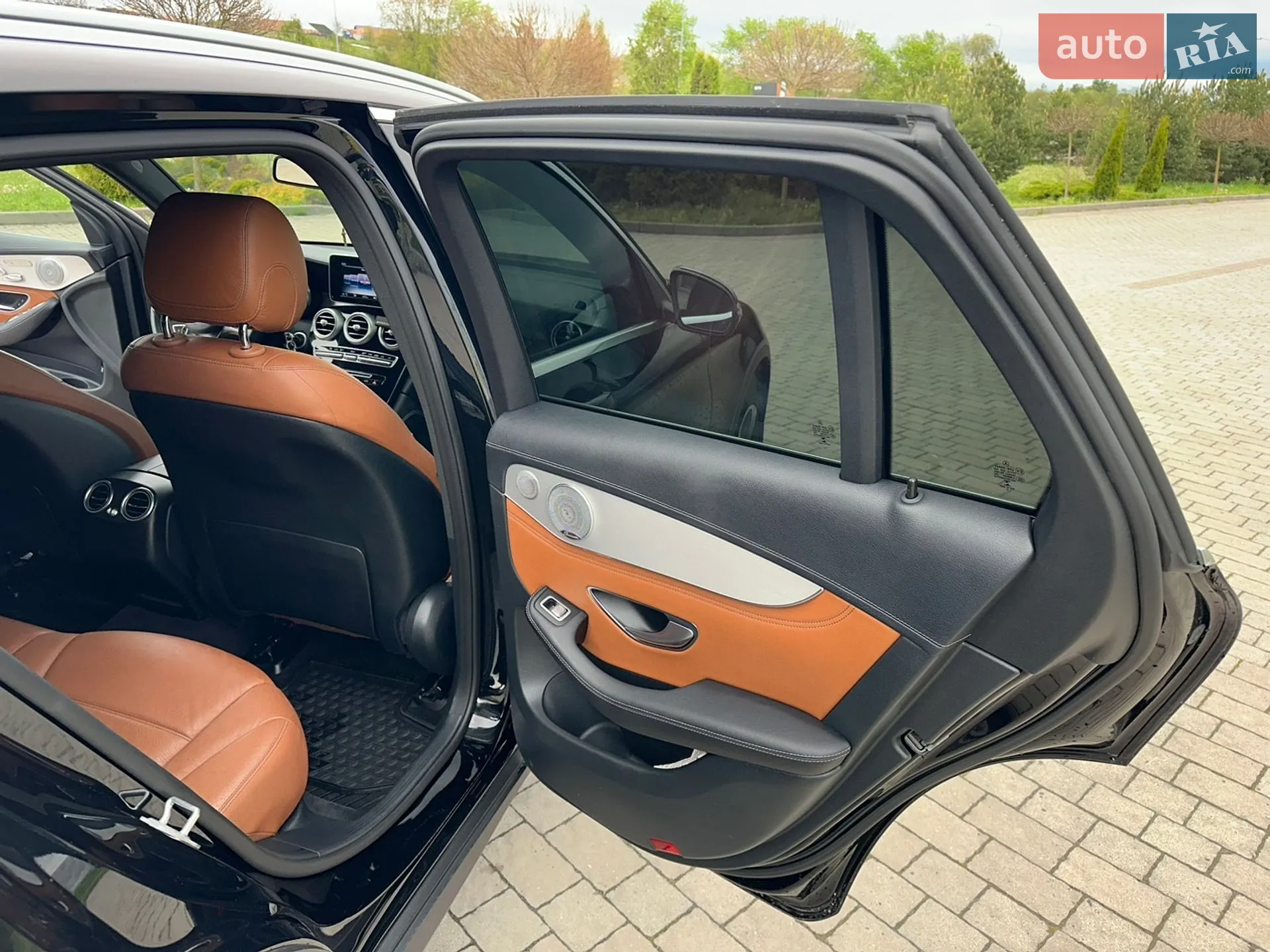 2017 Mercedes-Benz GLC - мініатюра 48