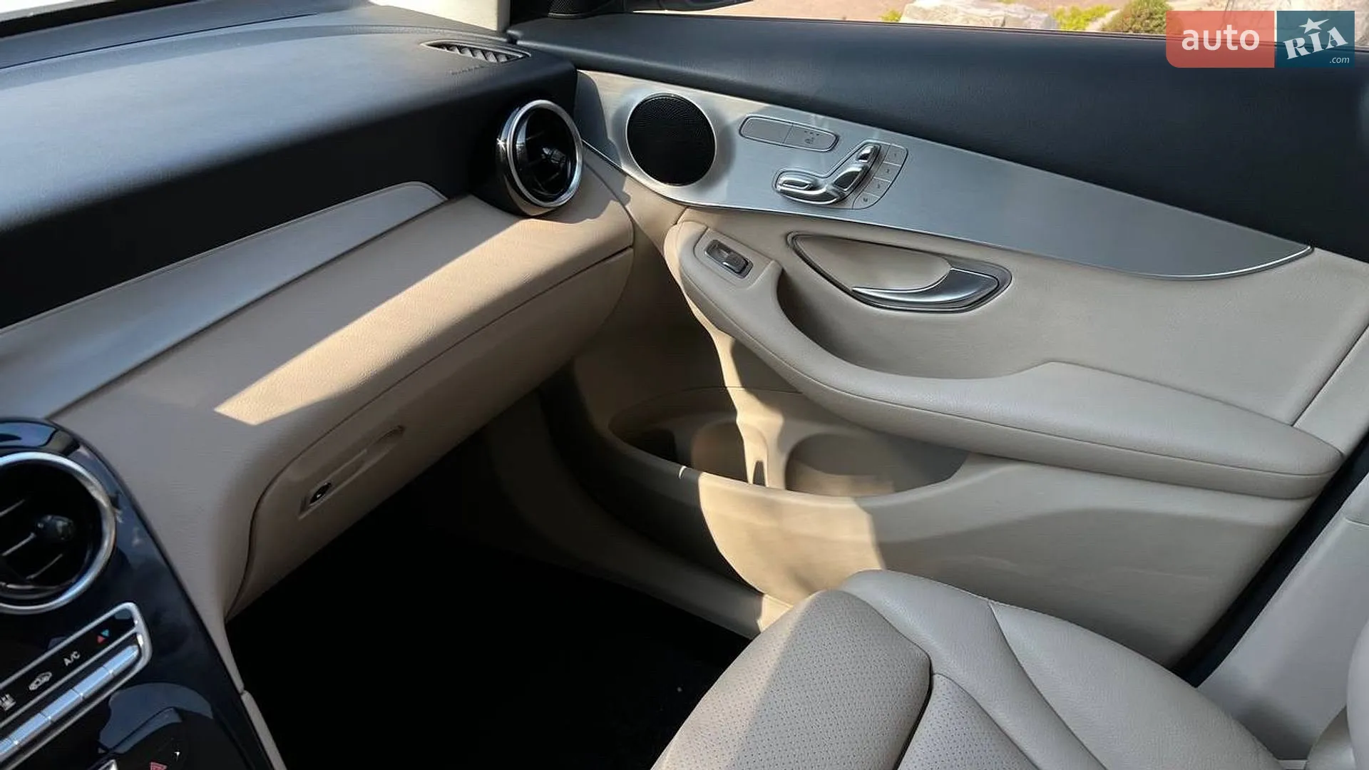 2018 Mercedes-Benz GLC - мініатюра 14